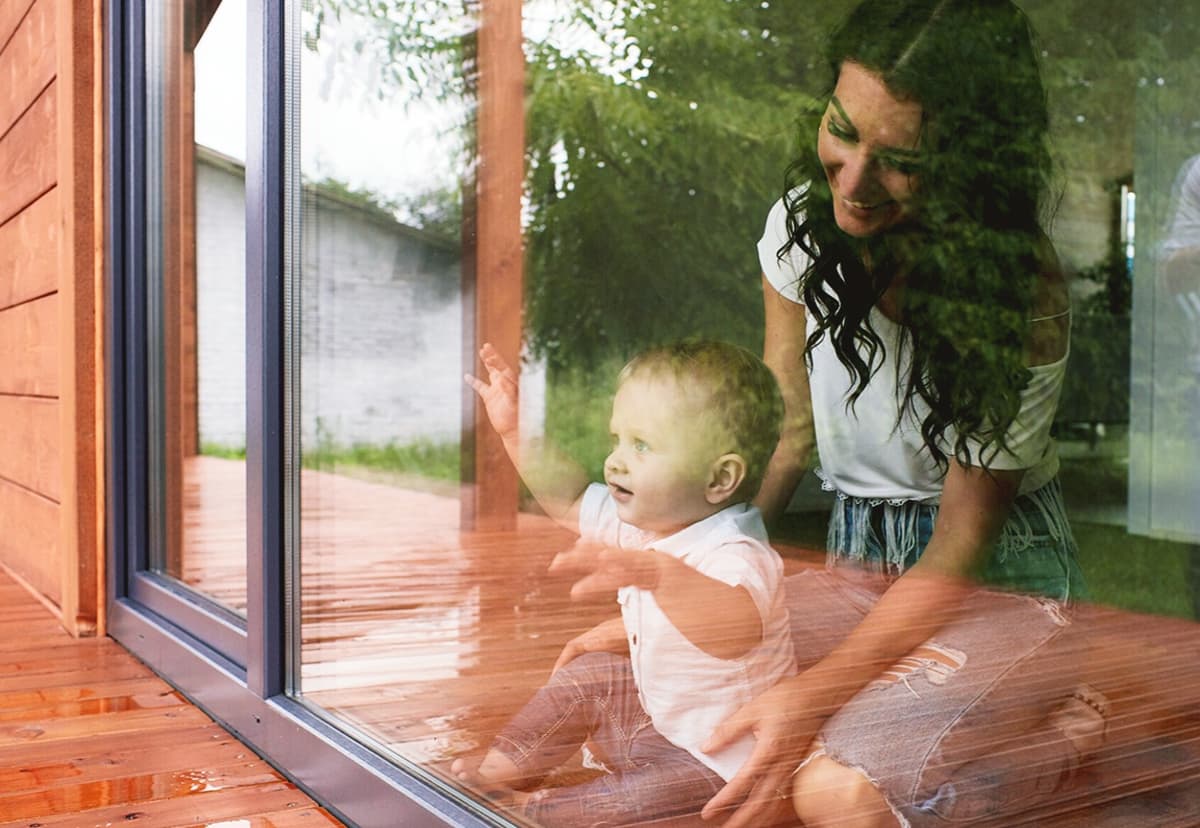 Народные секреты мойки окон без разводов