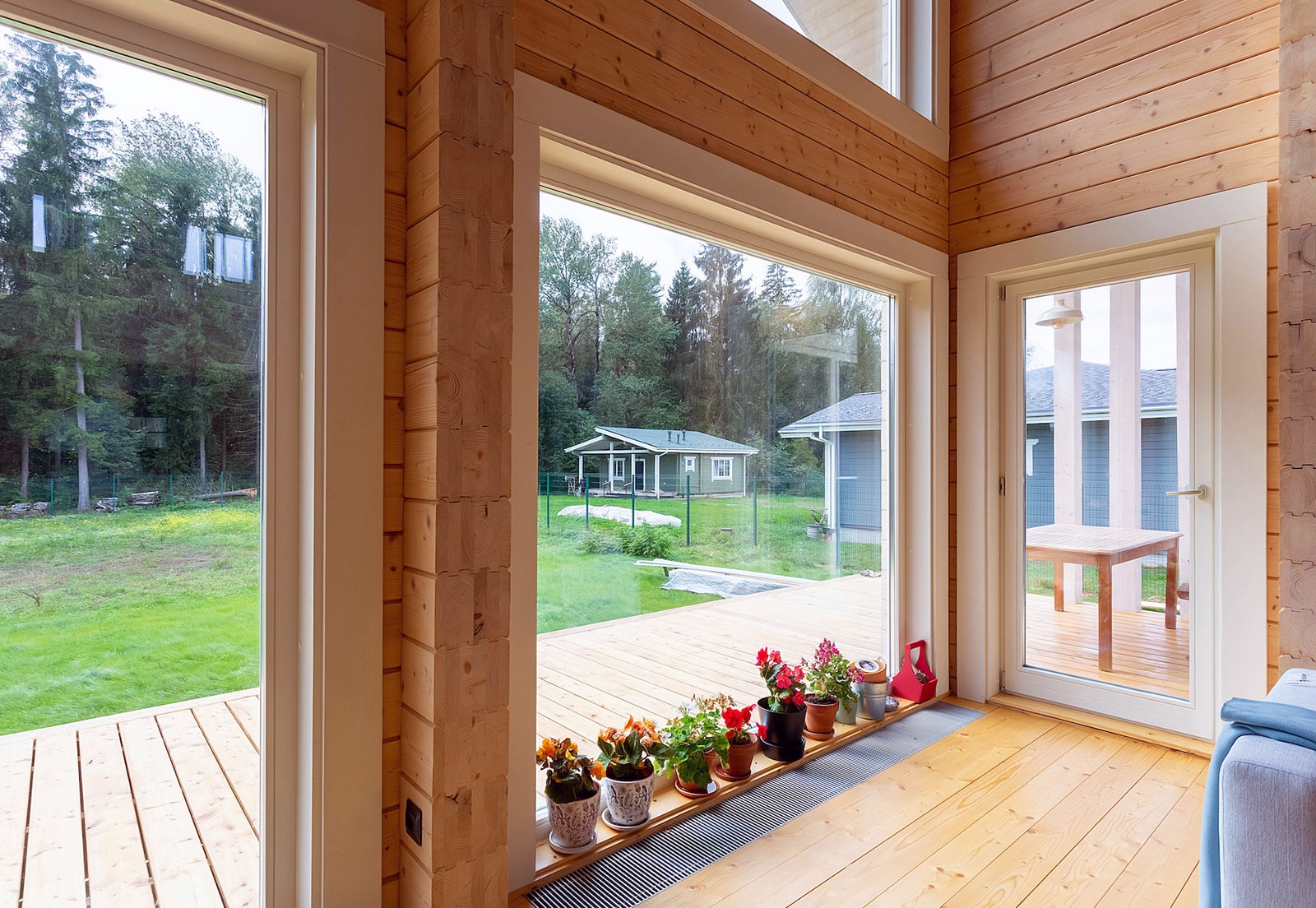 Остекление в дереве