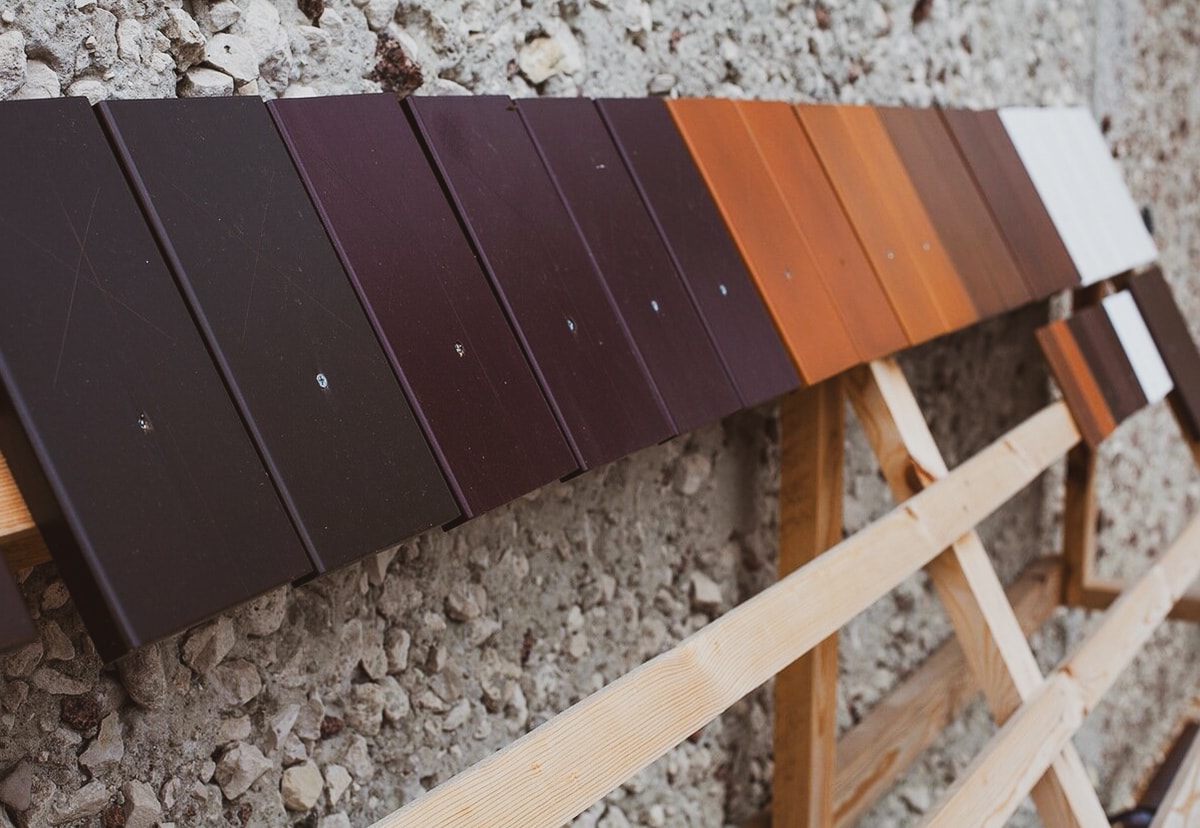 Выбор лакокрасочных материалов для окрашивания деревянных окон