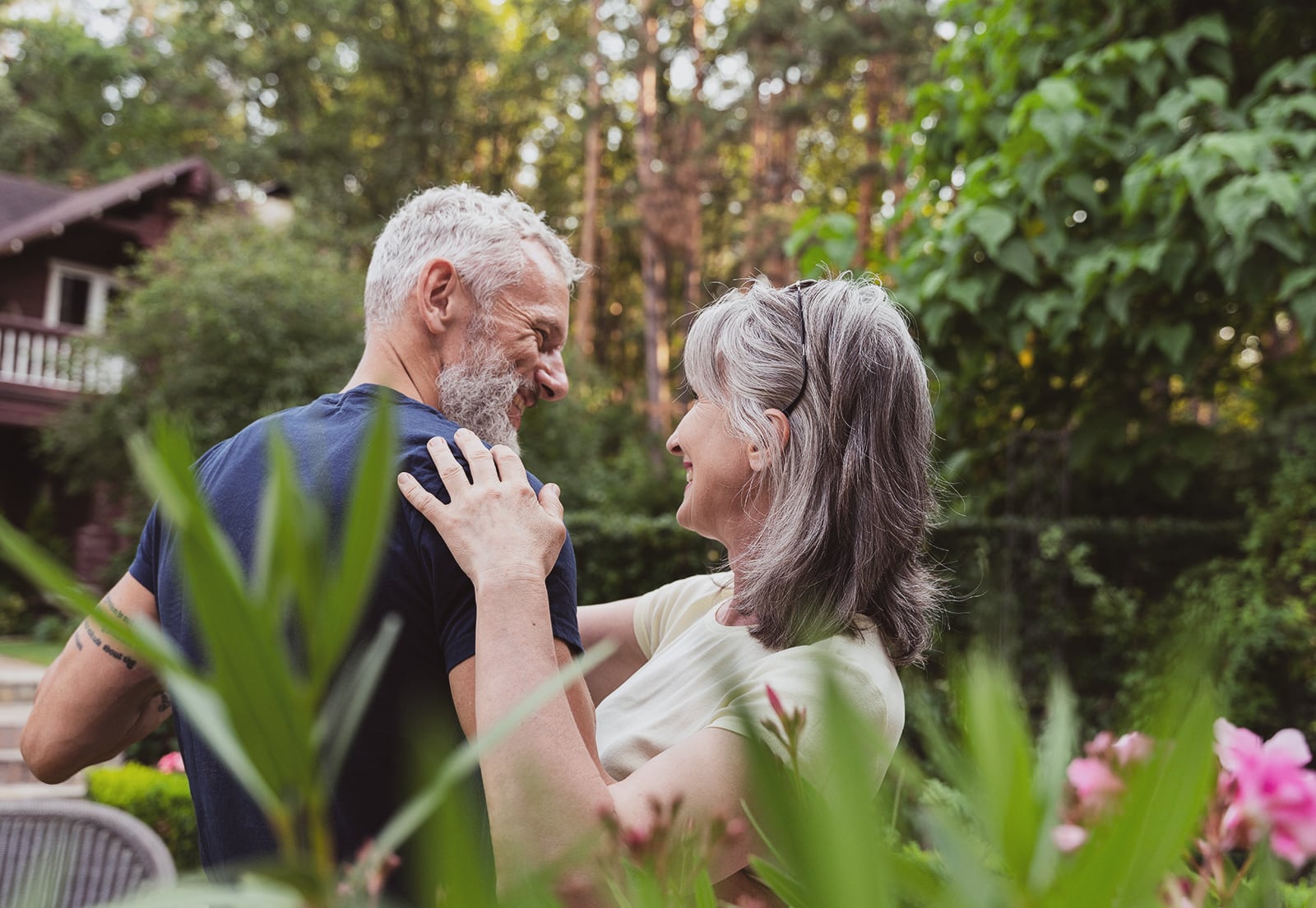 Основные виды и типы окон из дерева для частных домов