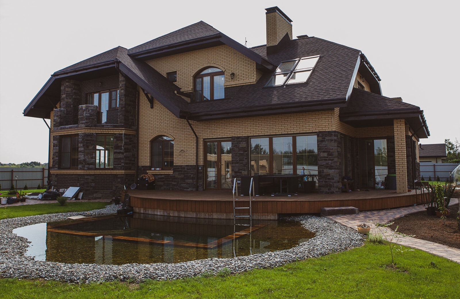 Почему заказывают большие окна у нас? Почему заказывают большие окна у нас?