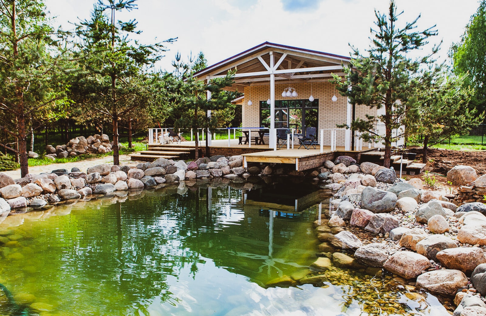 Защита и уход за большими деревянными окнами Защита и уход за большими деревянными окнами