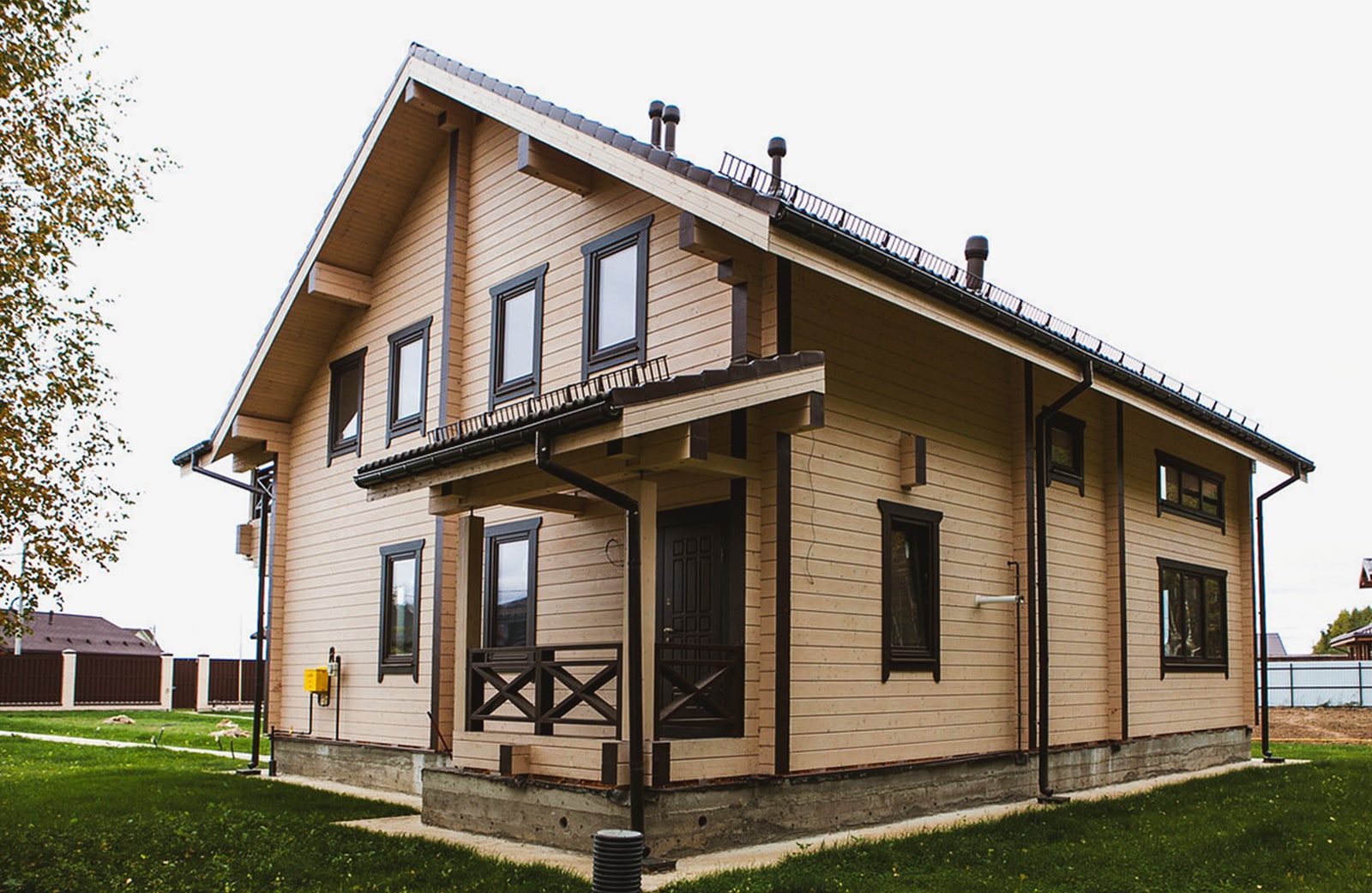 Где используются двухкамерные деревянные окна 