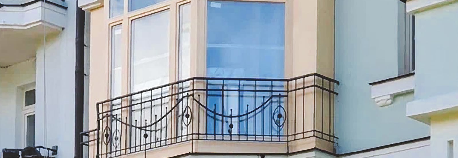 Лоджии, веранды и террасы с угловыми окнами