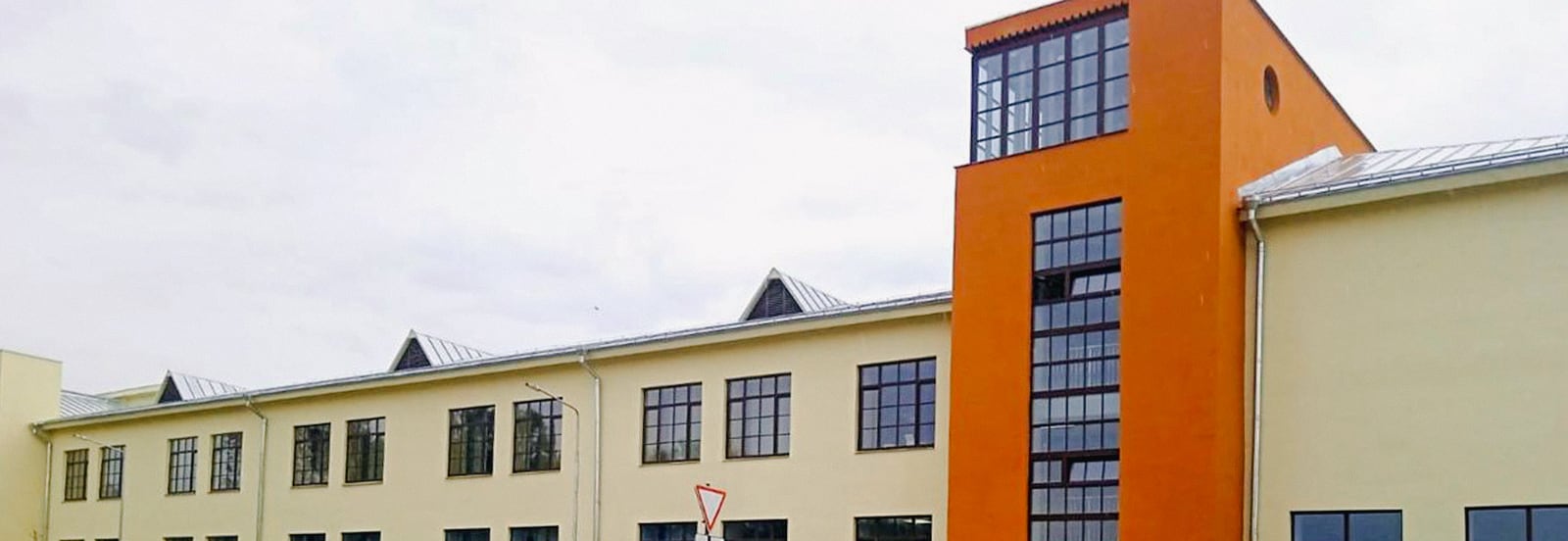 Коммерческие объекты с угловыми окнами