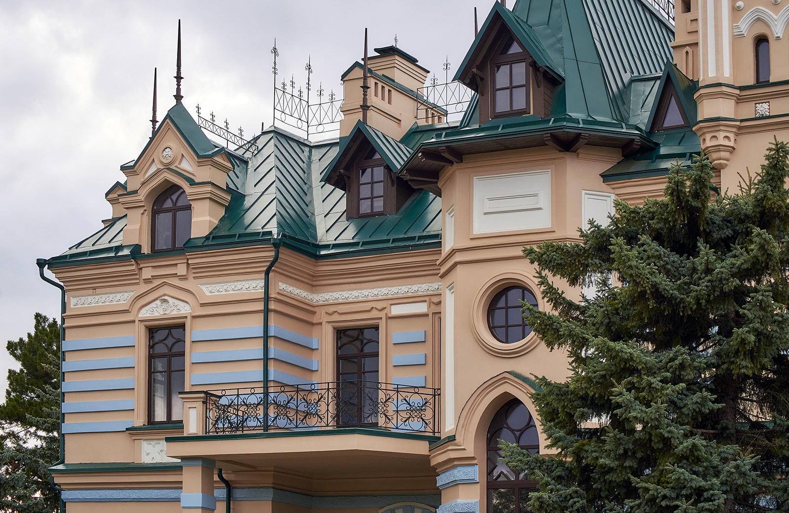 Окна трапециевидной, арочной, круглой или треугольной формы на заказ Окна трапециевидной, арочной, круглой или треугольной формы на заказ