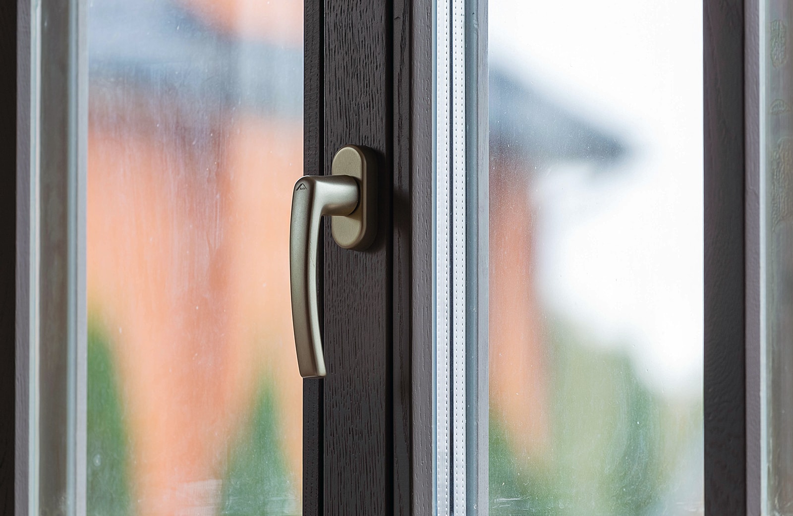 Фурнитура и аксессуары для окон нестандартной формы Фурнитура и аксессуары для окон нестандартной формы