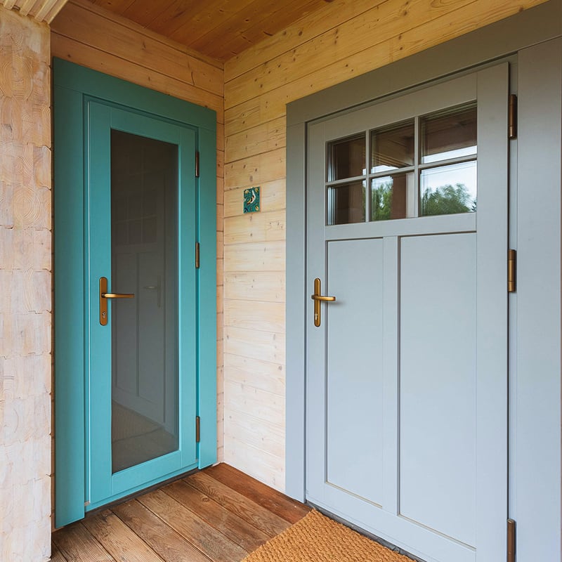 Портальные деревянные двери