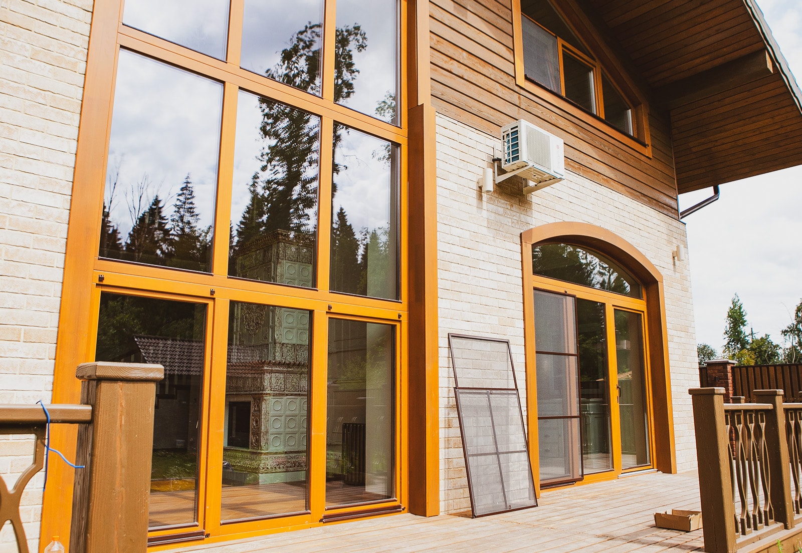 Какие типы деревянных окон доступны на заказ?